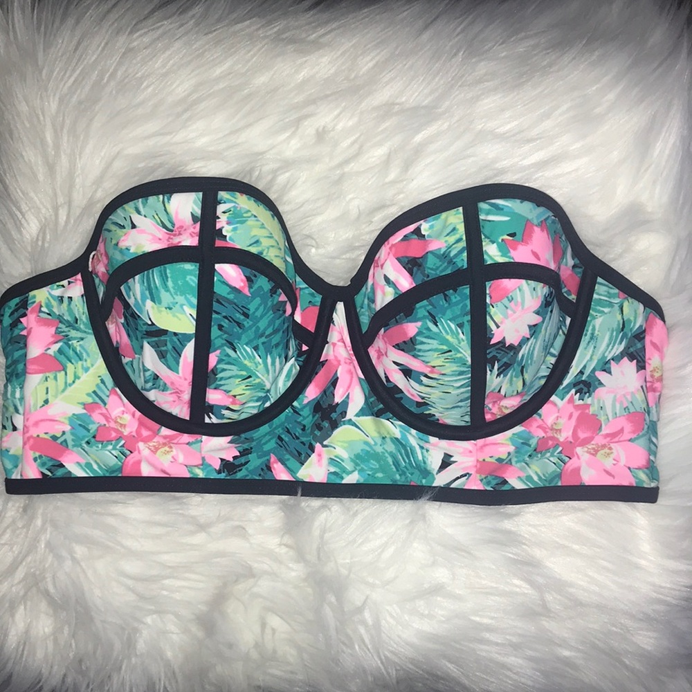Floral bikini top